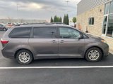 Used 2015 Toyota Sienna XLE image 2