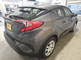 Used 2022 Toyota C-HR XLE image 4