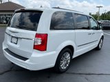 Used 2015 Chrysler Town & Country Touring-L w/ Driver Convenience Group image 6