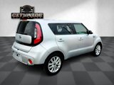 Used 2019 Kia Soul + image 4