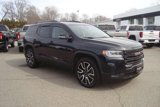 Used 2021 GMC Acadia SLE w/ Driver Convenience Package image 3