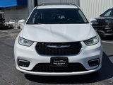 Used 2022 Chrysler Pacifica Touring-L image 2