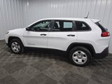 Used 2016 Jeep Cherokee Sport image 4
