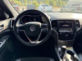 Used 2018 Jeep Grand Cherokee Altitude image 2