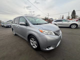 Used 2015 Toyota Sienna LE image 4