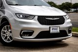 Used 2023 Chrysler Pacifica Touring-L image 3