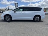 Certified 2023 Chrysler Pacifica Touring-L image 6