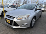 Used 2012 Ford Focus SE w/ SE Winter Pkg image 4