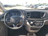 Used 2023 Chrysler Pacifica Touring-L image 3