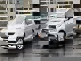 Used 2023 Chrysler Pacifica Touring-L image 4