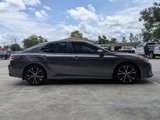 Used 2020 Toyota Camry SE image 3