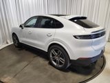 Used 2025 Porsche Cayenne Coupe image 3