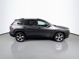 Used 2019 Jeep Cherokee Limited w/ Luxury Group image 4