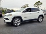 Used 2025 Jeep Compass Sport image 3