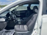 Used 2021 Nissan Altima 2.5 SV image 2