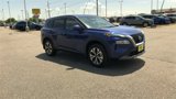 Used 2022 Nissan Rogue SV image 2