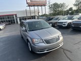 Used 2016 Chrysler Town & Country Touring w/ Driver Convenience Group image 2