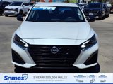 Used 2024 Nissan Altima 2.5 SV image 2