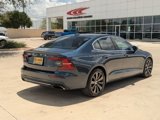 Used 2020 Volvo S60 T5 Inscription image 3