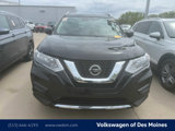 Used 2019 Nissan Rogue SV image 2