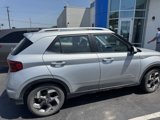 Used 2022 Hyundai Venue SEL image 2