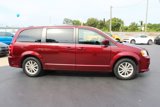 Used 2019 Dodge Grand Caravan SXT image 2