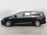 Used 2018 Chrysler Pacifica Touring-L image 2