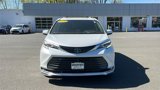 Certified 2024 Toyota Sienna Platinum image 2
