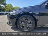 Used 2023 Hyundai Elantra SEL image 2