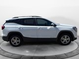 Used 2022 GMC Terrain SLE w/ Driver Convenience Package image 4
