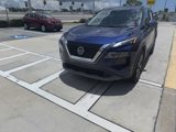 Used 2021 Nissan Rogue SV image 3