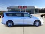 Certified 2023 Chrysler Voyager LX image 2