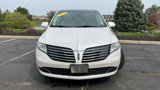 Used 2019 Lincoln MKT AWD image 2