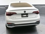 Certified 2022 Volkswagen Jetta SEL image 4