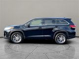 Used 2017 Toyota Highlander XLE image 3