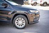 Used 2019 Jeep Cherokee Latitude w/ Popular Appearance Group image 5