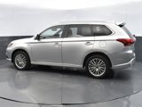 Used 2022 Mitsubishi Outlander SEL image 2