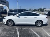 Used 2015 Chrysler 200 Limited w/ Convenience Group image 4
