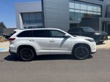 Used 2018 Toyota Highlander Limited image 2
