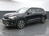 Used 2024 Volkswagen Taos SE w/ MDO Package image 3