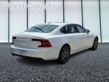 Used 2018 Volvo S90 T5 Momentum w/ Convenience Package image 4