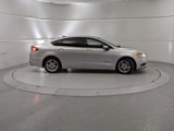 Used 2018 Ford Fusion SE image 2