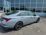 Used 2022 Hyundai Elantra SEL image 3