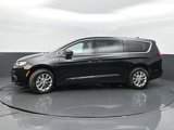 New 2026 Chrysler Pacifica Select image 4