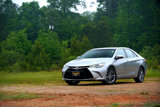 Used 2016 Toyota Camry SE image 2
