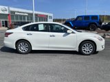 Used 2015 Nissan Altima 2.5 S image 2