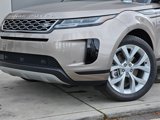 Used 2022 Land Rover Range Rover Evoque SE image 2