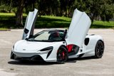 Used 2025 McLaren Artura Spider image 3