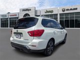 Used 2017 Nissan Pathfinder Platinum image 3