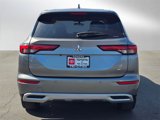 Used 2023 Mitsubishi Outlander SE image 4